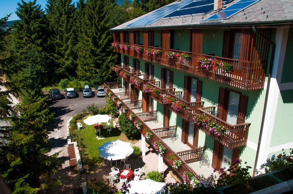 Albergo Monteverde Lavarone Exteriör bild
